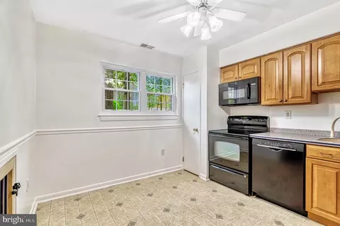 2011 Headlands Cir, Reston, VA 20191 photo 6
