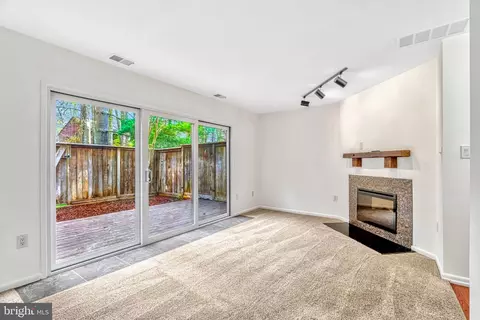 2011 Headlands Cir, Reston, VA 20191 photo 10