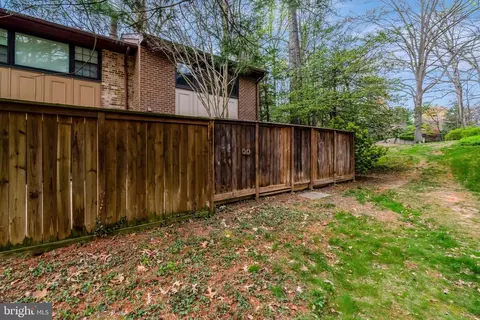 2011 Headlands Cir, Reston, VA 20191 photo 24