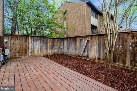 2011 Headlands Cir, Reston, VA 20191 photo 21