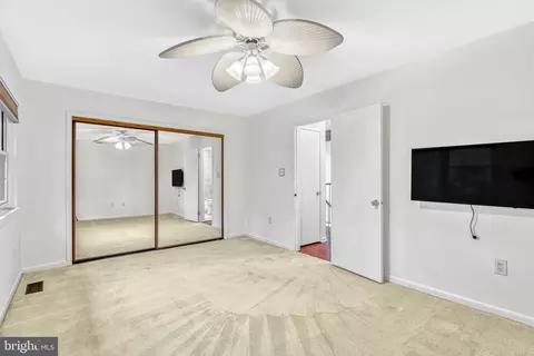 2011 Headlands Cir, Reston, VA 20191 photo 18
