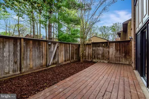 2011 Headlands Cir, Reston, VA 20191 photo 22