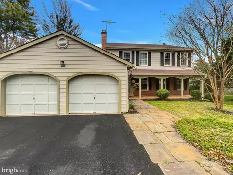1335 Butter Churn Dr, Herndon, VA 20170
