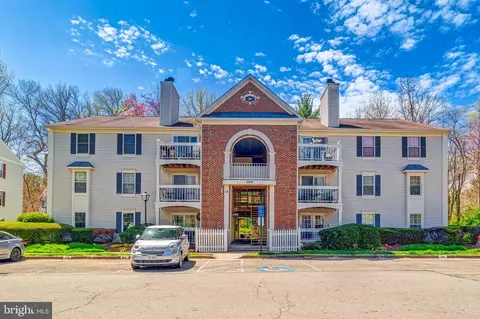 8600 Shadwell Dr #11, Alexandria, VA 22309