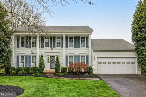 3002 Heritage Farm Ct, Herndon, VA 20171
