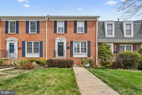 11851 Saint Trinians Ct, Reston, VA 20191