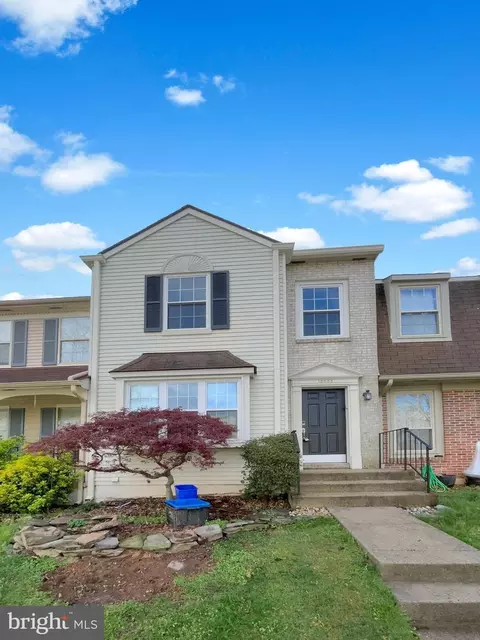 13683 Water Springs Ct, Centreville, VA 20121