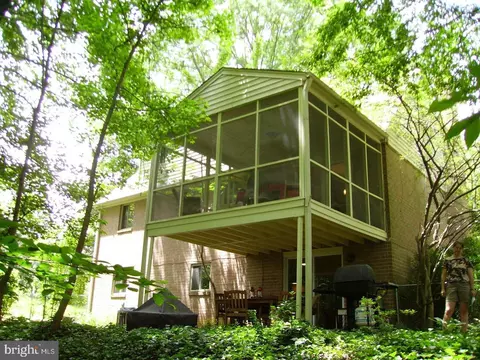 Exterior - 6807 Bluefield Ct, Springfield, VA 22152 photo 7 of 7