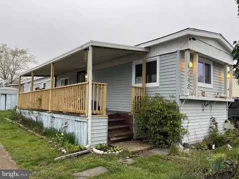 4248 Airline Pkwy, Chantilly, VA 20151