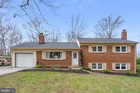 6440 Melia St, Springfield, VA 22150