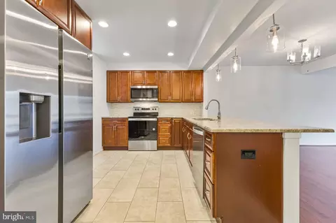 Kitchen - 6026 Timber Hollow Ln, Springfield, VA 22152 photo 2 of 7