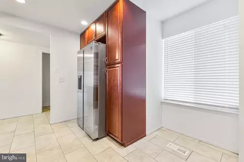 Kitchen - 6026 Timber Hollow Ln, Springfield, VA 22152 photo 7 of 7