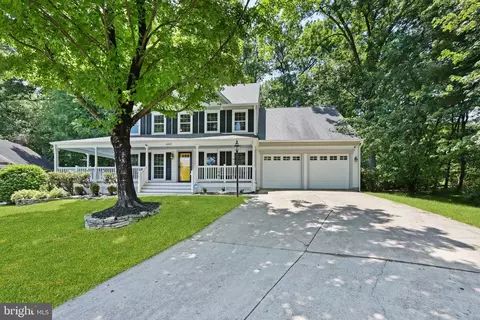 4505 Hazelnut Ct, Chantilly, VA 20151