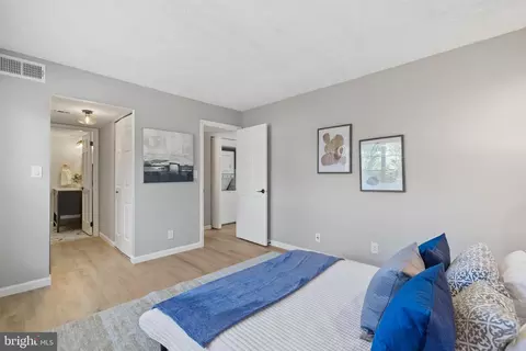 Bedroom - 7640 Tremayne Pl #201, Mclean, VA 22102 photo 4 of 6