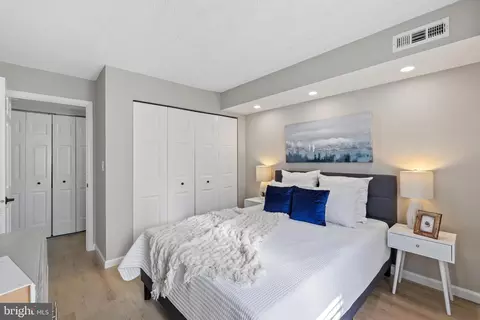 Bedroom - 7640 Tremayne Pl #201, Mclean, VA 22102 photo 6 of 6
