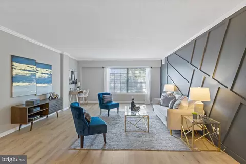 7640 Tremayne Pl #201, Mclean, VA 22102