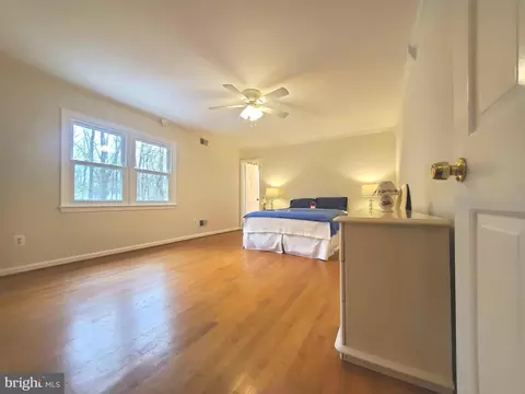 Bedroom - 7713 Crossover Dr, Mclean, VA 22102 photo 5 of 10