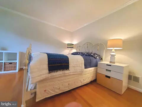 Bedroom - 7713 Crossover Dr, Mclean, VA 22102 photo 3 of 10