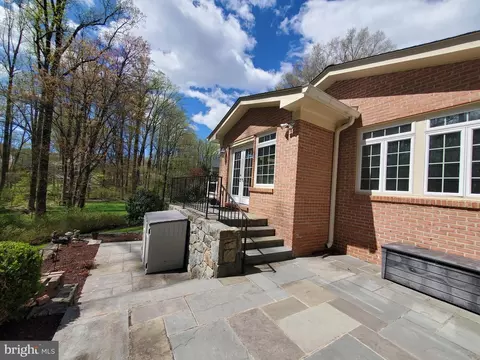 Exterior - 7713 Crossover Dr, Mclean, VA 22102 photo 8 of 14