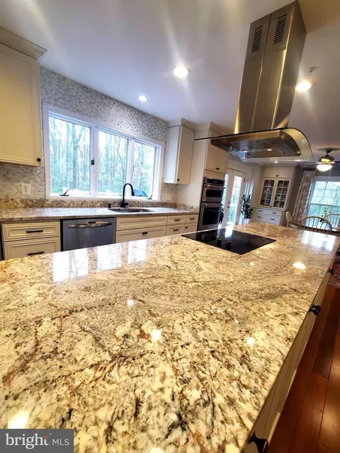 Kitchen - 7713 Crossover Dr, Mclean, VA 22102 photo 3 of 5