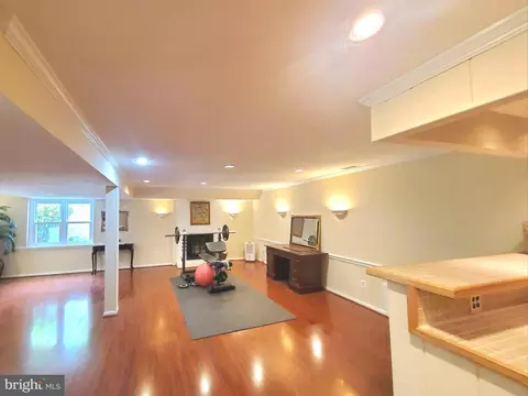 Living - 7713 Crossover Dr, Mclean, VA 22102 photo 7 of 9