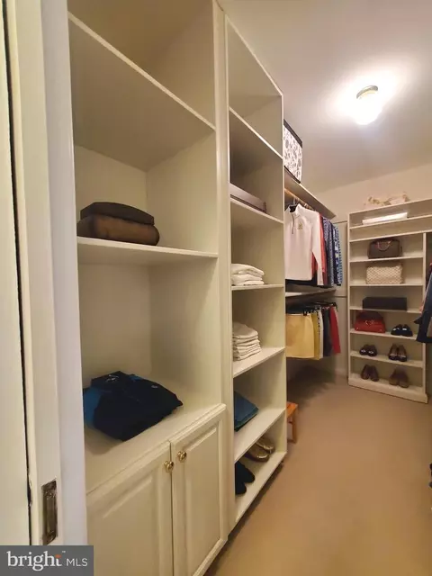Other - 7713 Crossover Dr, Mclean, VA 22102 photo 3 of 7