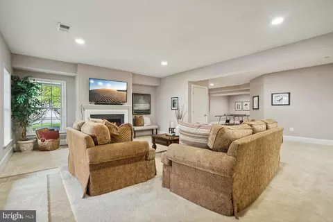 Living - 9214 Marovelli Forest Dr, Lorton, VA 22079 photo 11 of 13