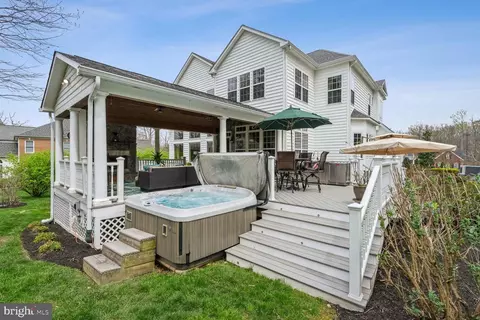 Exterior - 9214 Marovelli Forest Dr, Lorton, VA 22079 photo 15 of 17
