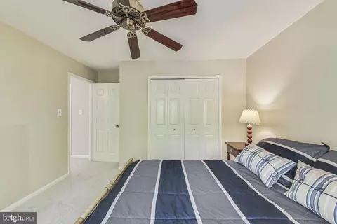 Bedroom - 7399 Shady Palm Dr, Springfield, VA 22153 photo 13 of 15