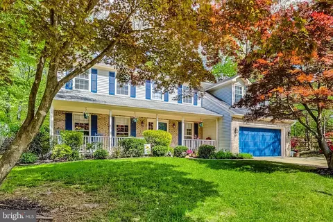 Exterior - 7399 Shady Palm Dr, Springfield, VA 22153 photo 4 of 12