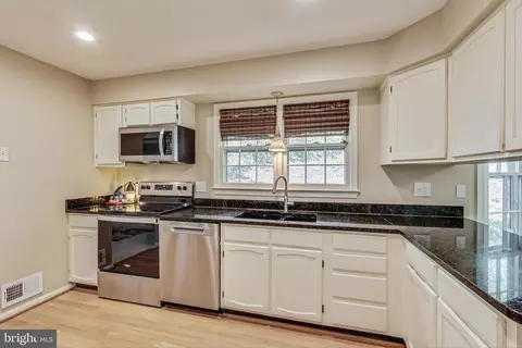 Kitchen - 7399 Shady Palm Dr, Springfield, VA 22153 photo 2 of 3