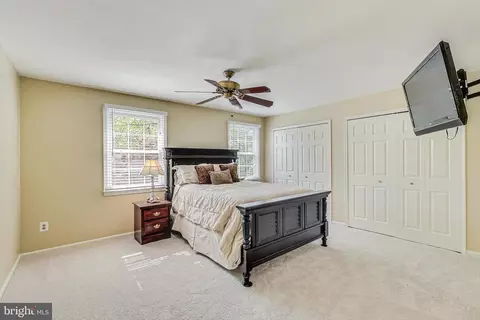 Bedroom - 7399 Shady Palm Dr, Springfield, VA 22153 photo 10 of 15