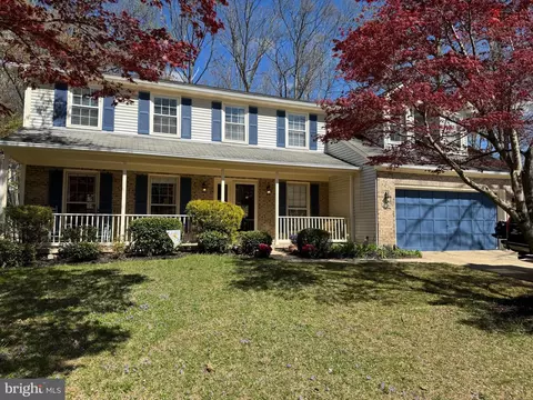 Exterior - 7399 Shady Palm Dr, Springfield, VA 22153 photo 2 of 12