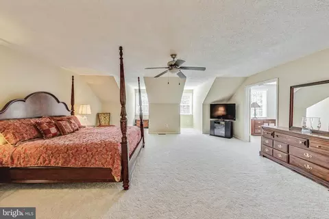 Bedroom - 7399 Shady Palm Dr, Springfield, VA 22153 photo 2 of 15