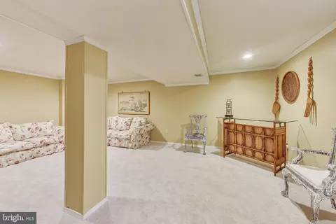 Living - 7399 Shady Palm Dr, Springfield, VA 22153 photo 7 of 7
