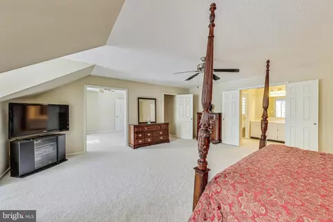 Bedroom - 7399 Shady Palm Dr, Springfield, VA 22153 photo 3 of 15