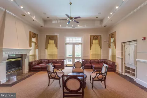Living - 1530 Spring Gate Dr #9214, Mclean, VA 22102 photo 1 of 1