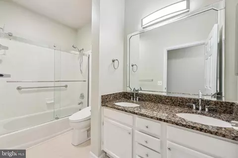 Bath - 1530 Spring Gate Dr #9214, Mclean, VA 22102 photo 3 of 3