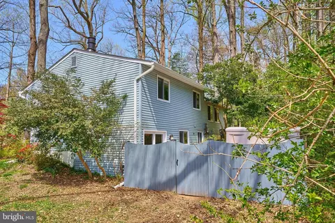 Exterior - 7916 Orange Plank Rd, Springfield, VA 22153 photo 9 of 12