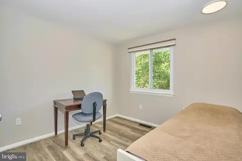 Bedroom - 7916 Orange Plank Rd, Springfield, VA 22153 photo 6 of 9