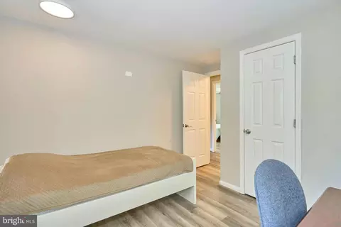 Bedroom - 7916 Orange Plank Rd, Springfield, VA 22153 photo 7 of 9