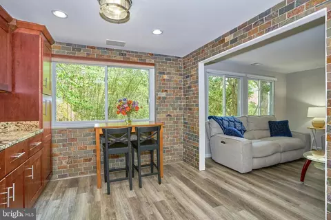 Living - 7916 Orange Plank Rd, Springfield, VA 22153 photo 4 of 6