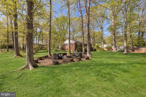 Exterior - 7208 Wesley Rd, Springfield, VA 22150 photo 9 of 11