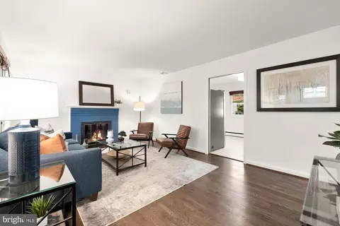 Living - 7208 Wesley Rd, Springfield, VA 22150 photo 1 of 12