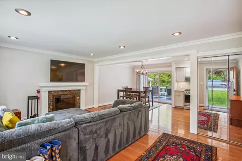 Living - 5503 Atlee Pl, Springfield, VA 22151 photo 1 of 6