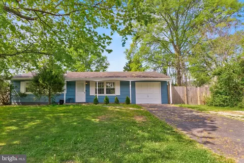 8140 Keeler St, Alexandria, VA 22309