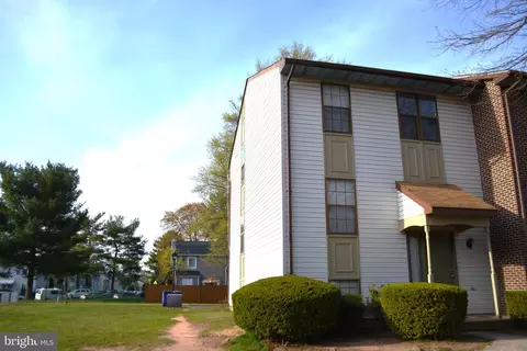 1006 Branch Dr, Herndon, VA 20170