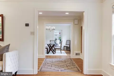 Entry Way - 8509 Brook Rd, Mclean, VA 22102 photo 5 of 10