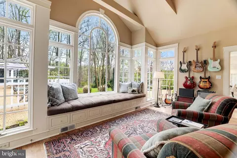 Living - 8509 Brook Rd, Mclean, VA 22102 photo 13 of 16
