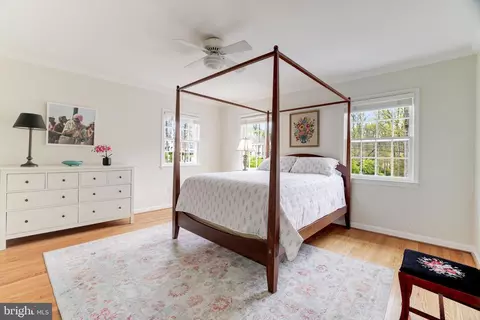Bedroom - 8509 Brook Rd, Mclean, VA 22102 photo 4 of 8